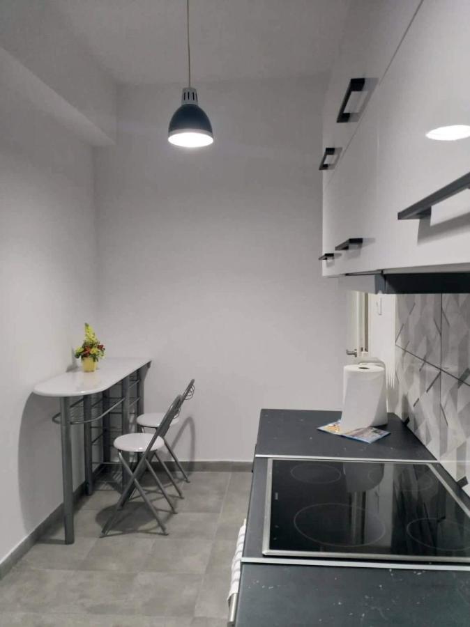 A Convenient Apartment In The Heart Of Athens Exterior photo